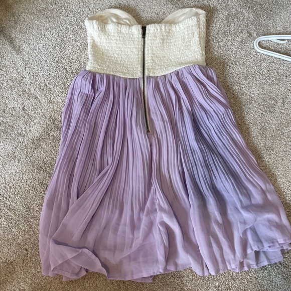 Lace Mini Dress - Picture 3 of 4